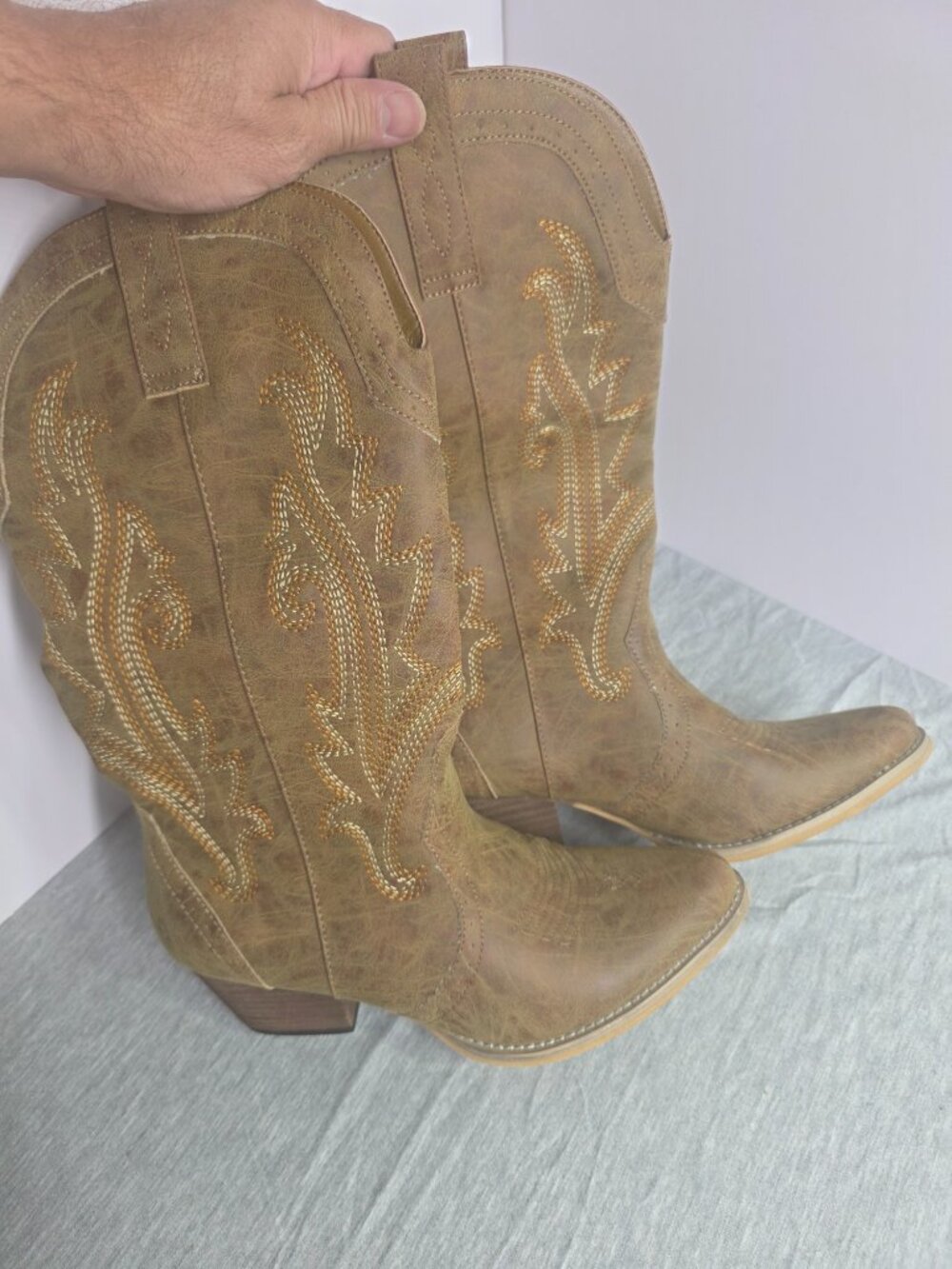 Rollda Western Cowgirl Boots Embroidered Pointed Toe Tan Size 9.5